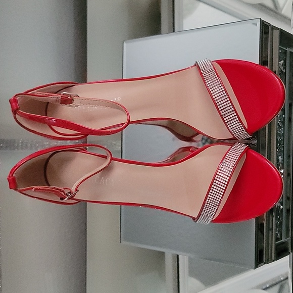 BRAND NEW DELICACY RHINESTONE ANKLE STRAP WOMEN'S HEELS - Picture 2 of 15